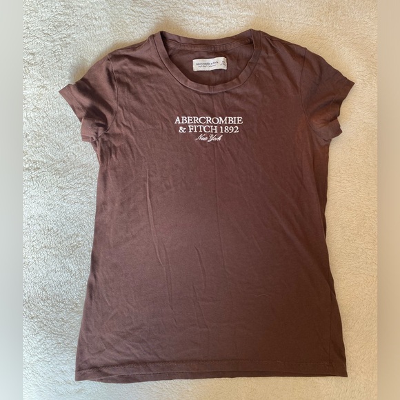 Embroidered Abercrombie & Fitch tee - Picture 1 of 2